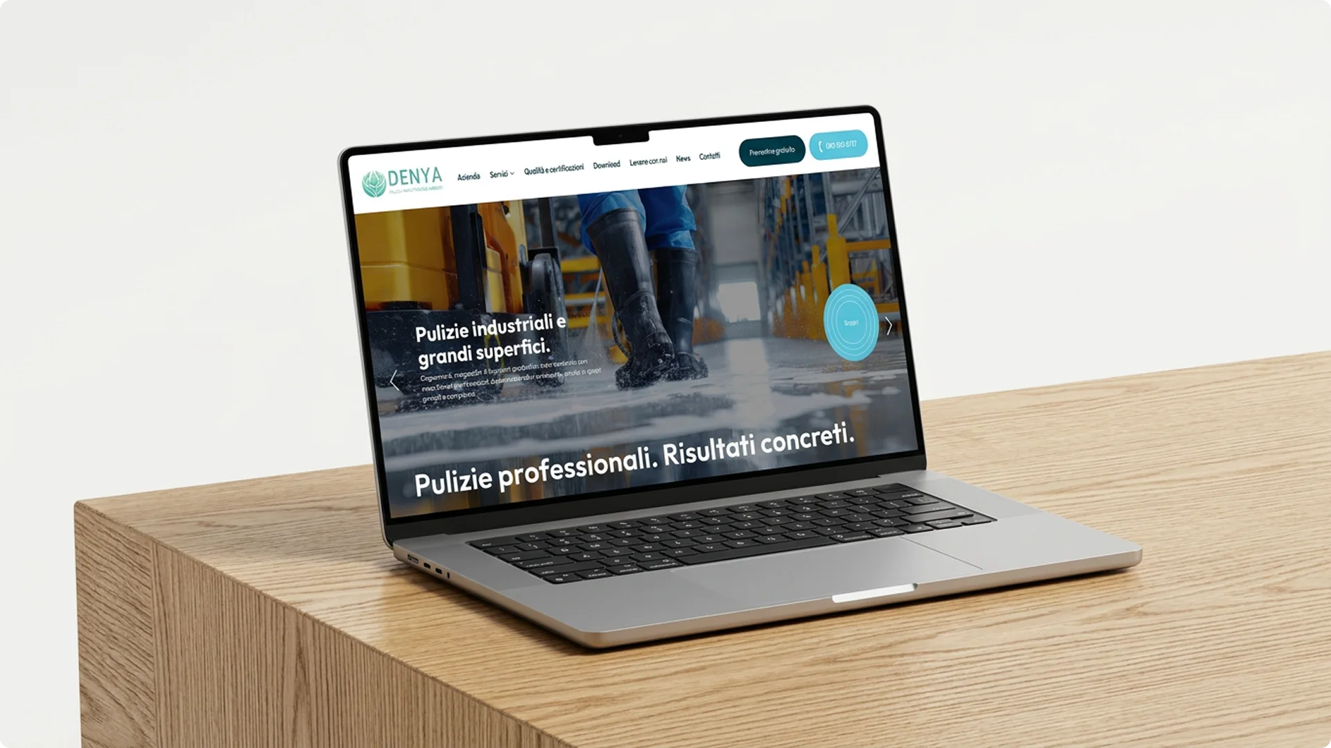 Home page del nuovo sito dell'impresa di pulizie Denya su un laptop